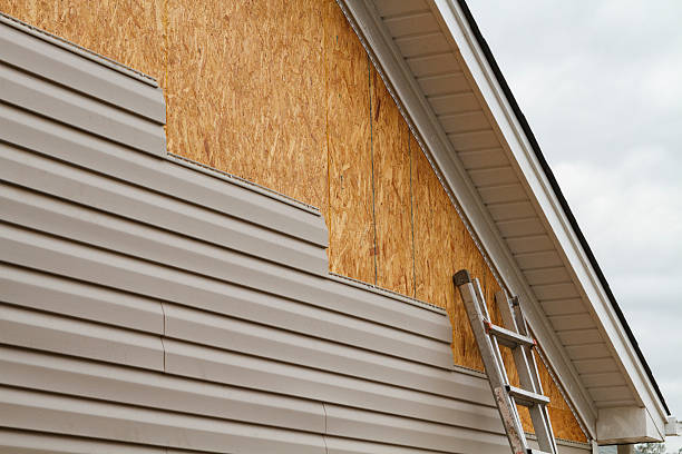 24/7 Emergency Siding Repair experts in Plainville, CT